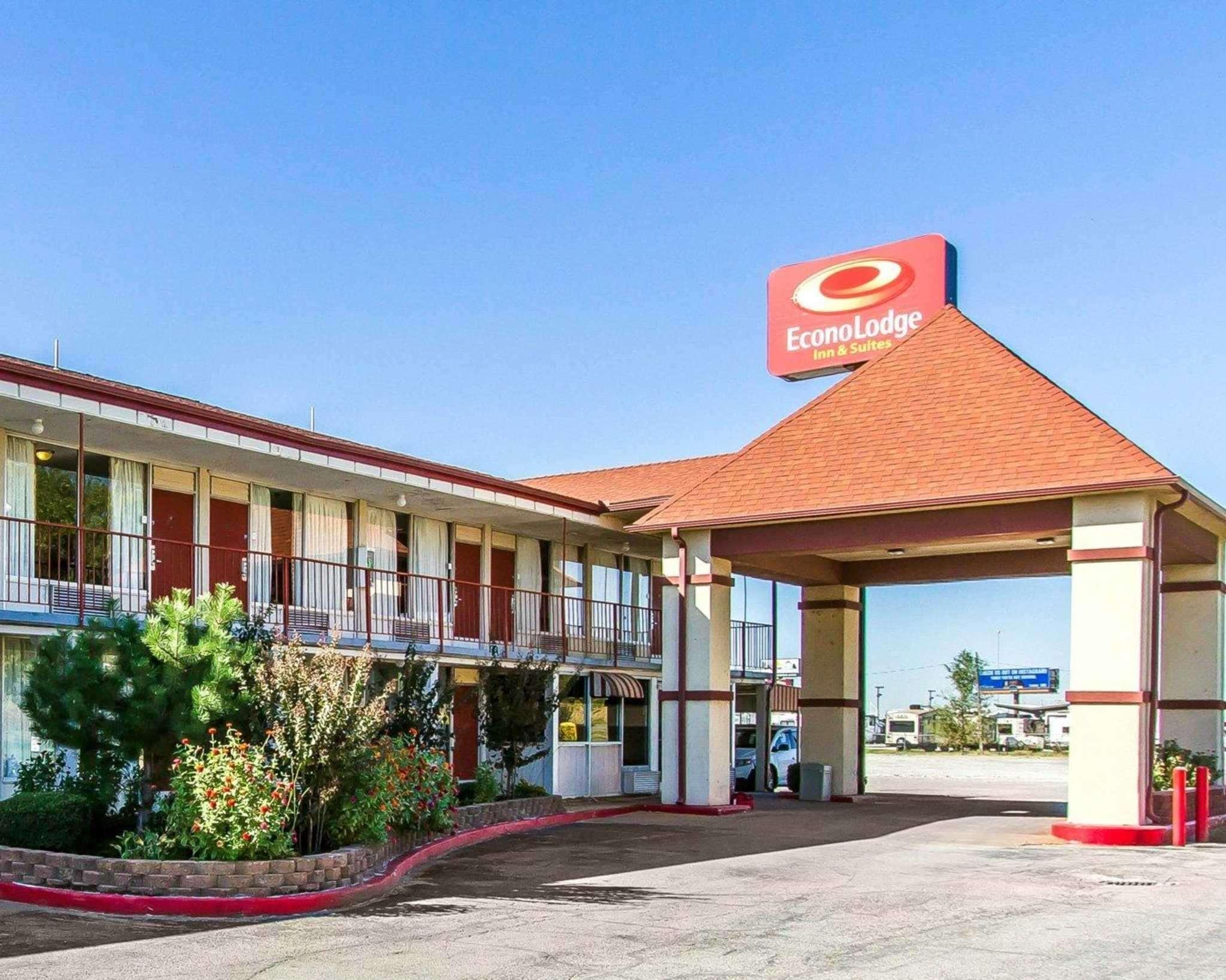 Econo Lodge Inn & Suites Near Bricktown Oklahoma City Exterior foto