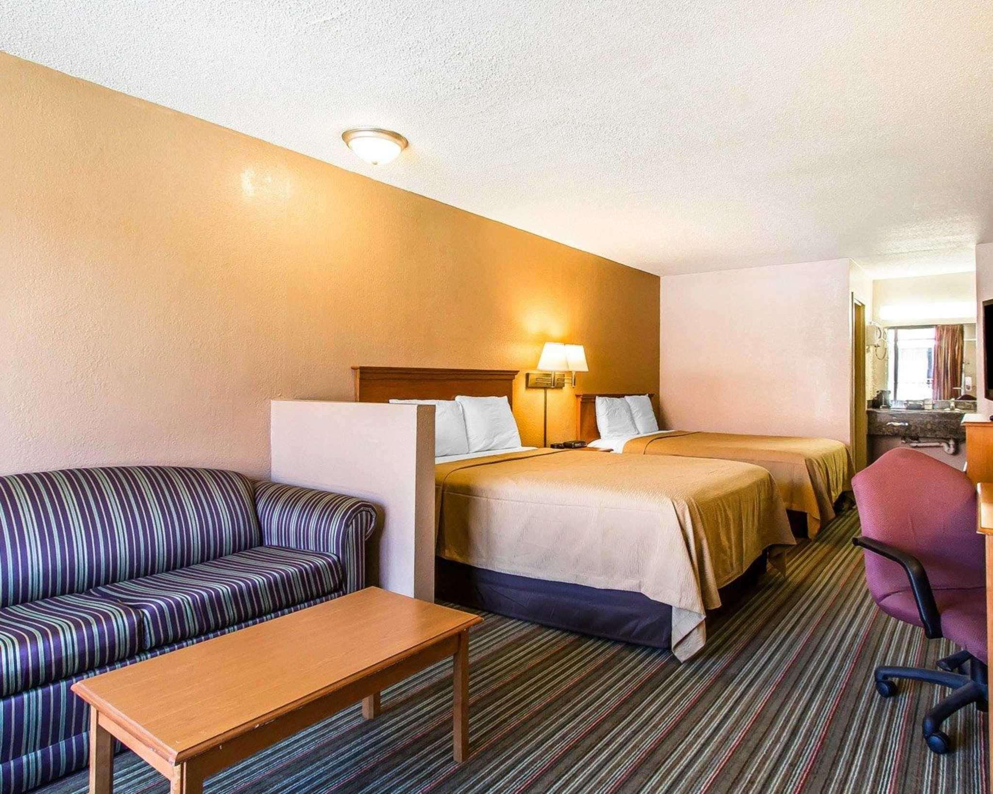 Econo Lodge Inn & Suites Near Bricktown Oklahoma City Exterior foto