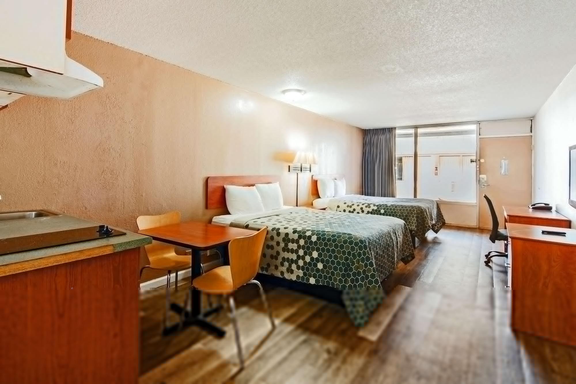 Econo Lodge Inn & Suites Near Bricktown Oklahoma City Exterior foto